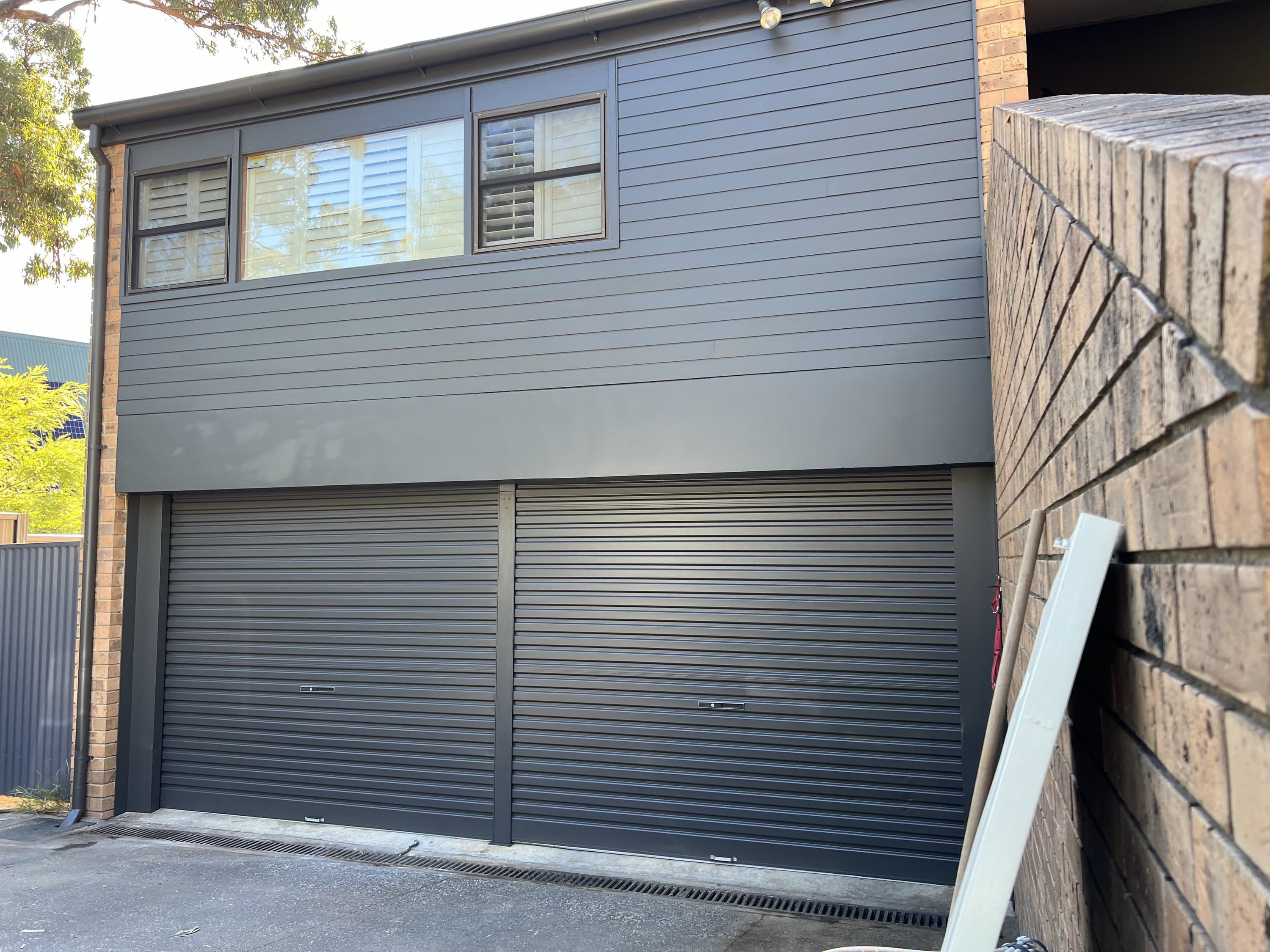 Charcoal exterior & roller doors, Exterior Painting